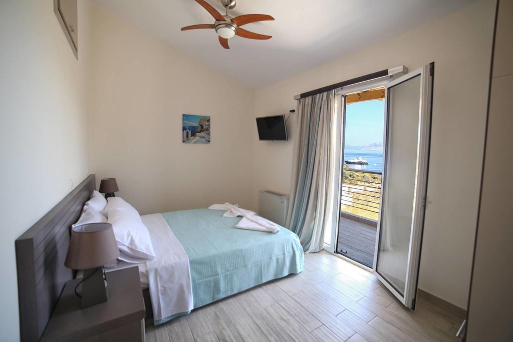 Blue Seaside Studios Fanari  Room photo